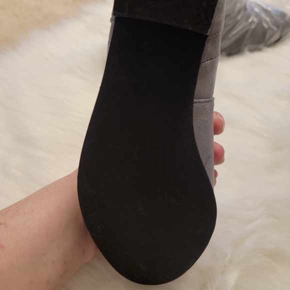 Grey Booties - Picture 3 of 3